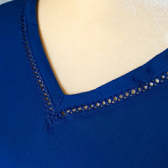 ❗SOLD❗NWT Ellen Tracy Top - Hostess Pick! - Picture 3 of 5